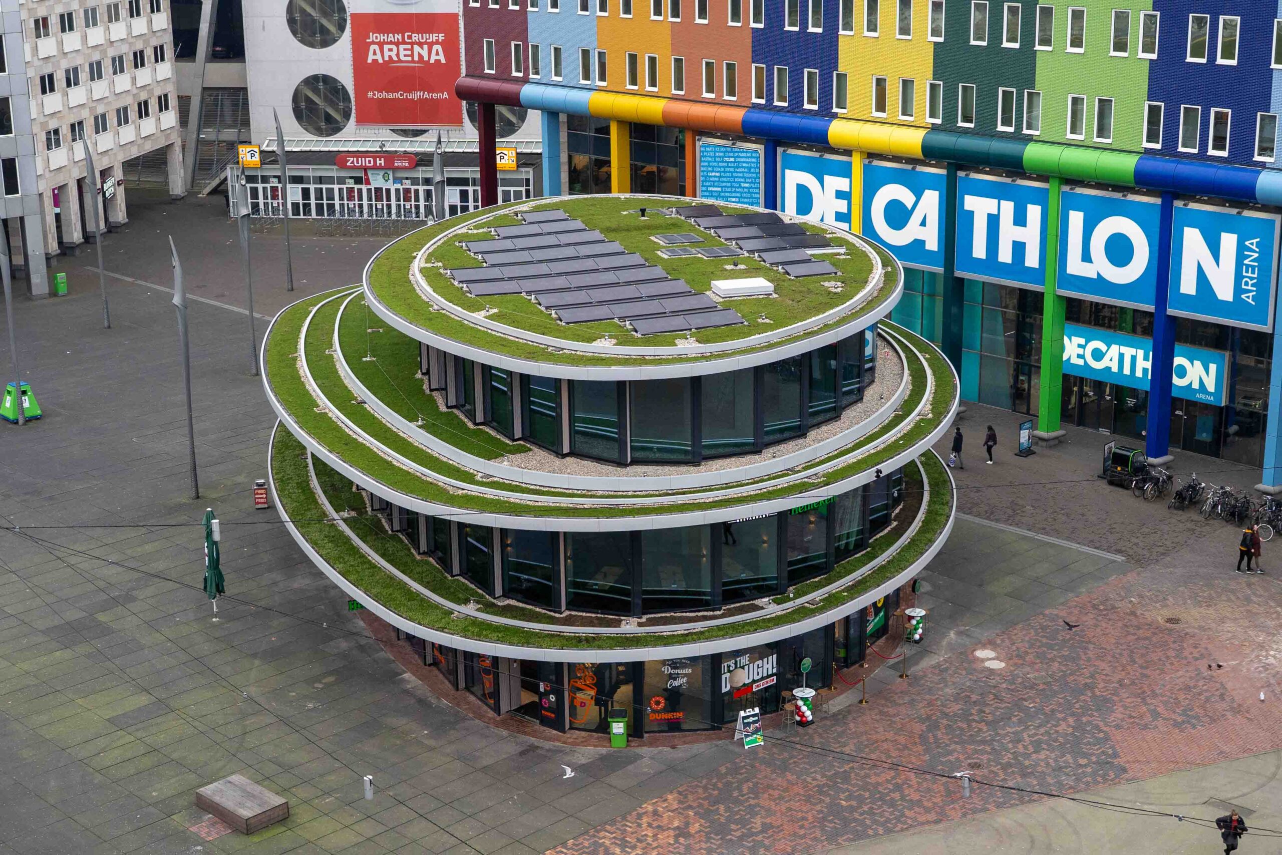 Architectuur
Benadruk de vormgeving en uitstraling van bijzondere gebouwen met professionele luchtfotografie.